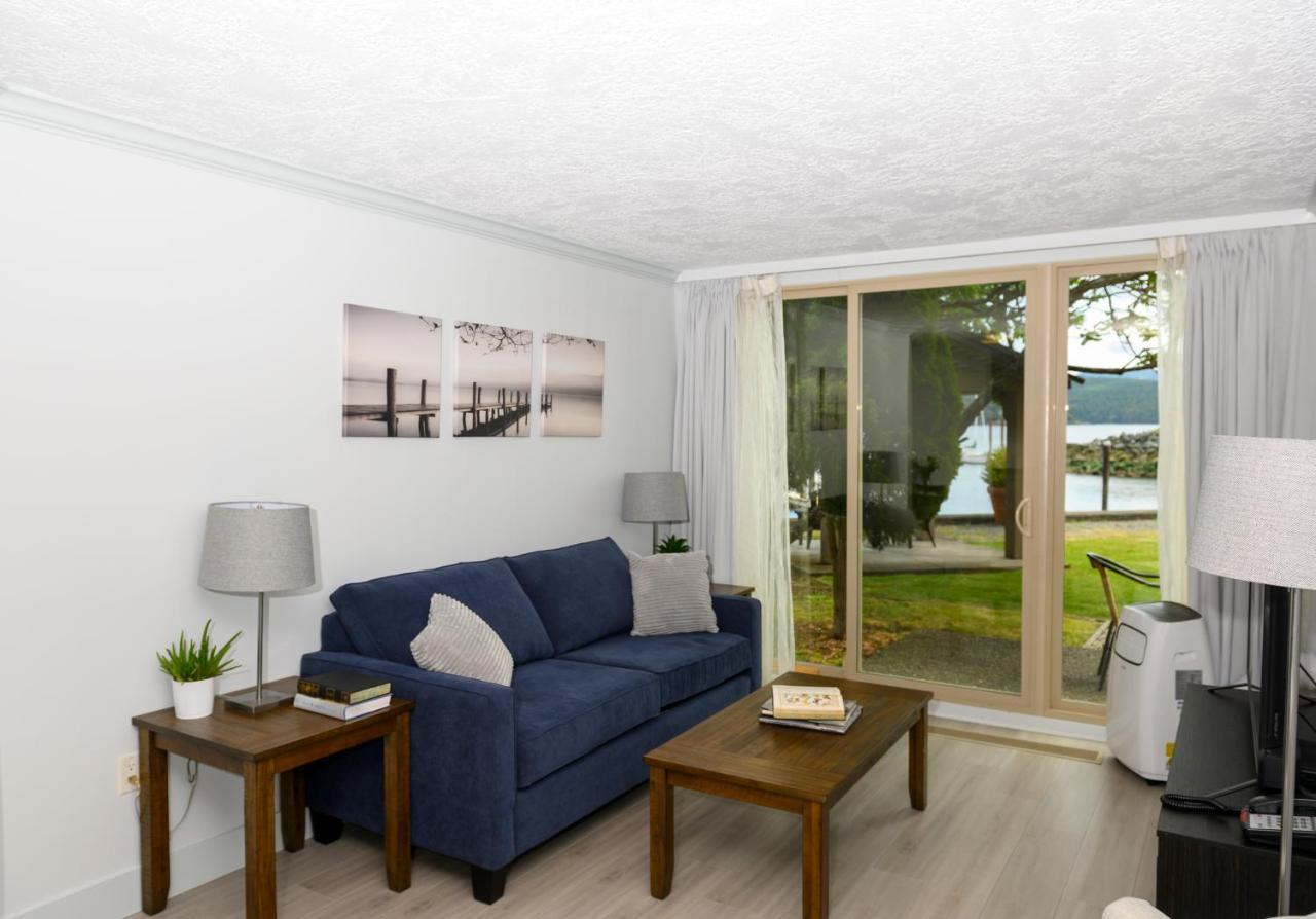 Oceanfront Suites At Cowichan Bay Exterior photo